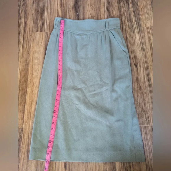 Escada SIngle Button Gray Skirt Suit, Blazer EU 36, Skirt EU 38, US 6 - Picture 6 of 11